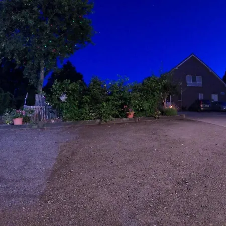 مكان تخييم Erlebnishof Reekenfeld Wohnmobilstellplatz